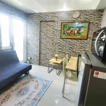 Homey 1 Bedroom With 2 Balconies At Grass Residences