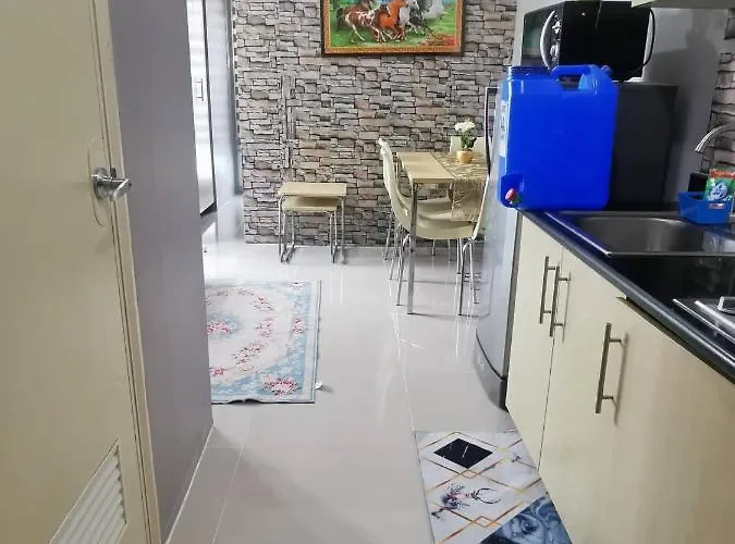 Homey 1 Bedroom With 2 Balconies At Grass Residences Aparthotel *